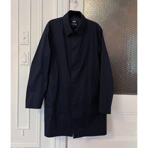 Uniqlo Men’s Water Repellant Rain Coat